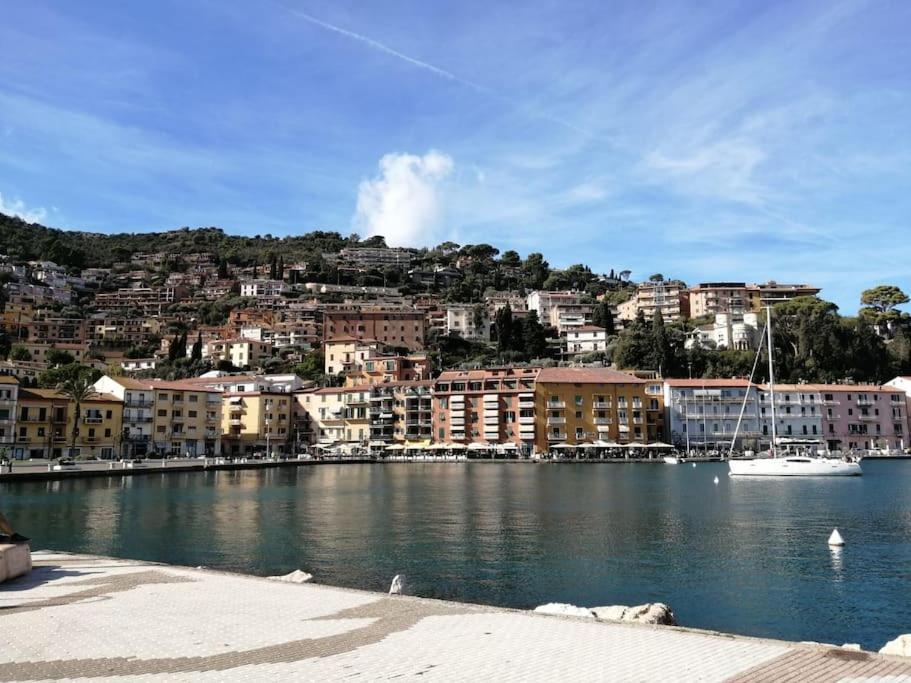 Sweet Liana Un Tuffo Nel Cuore Del Paese Porto Santo Stefano  Exterior foto